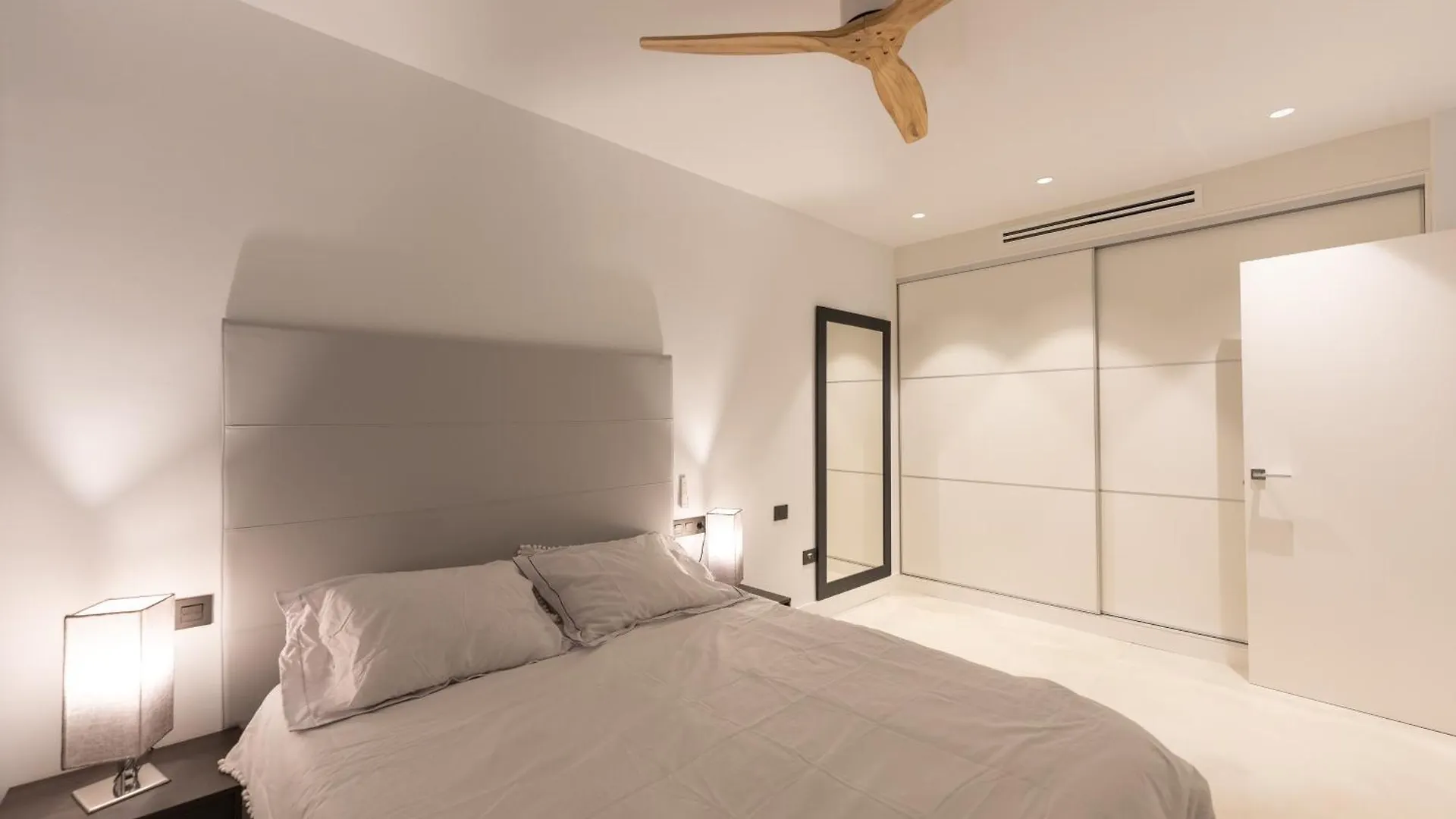 Apartment Designer Loft With Pool, With Gigantic Terrace And Private Parking & In The City Centre Costa Adeje