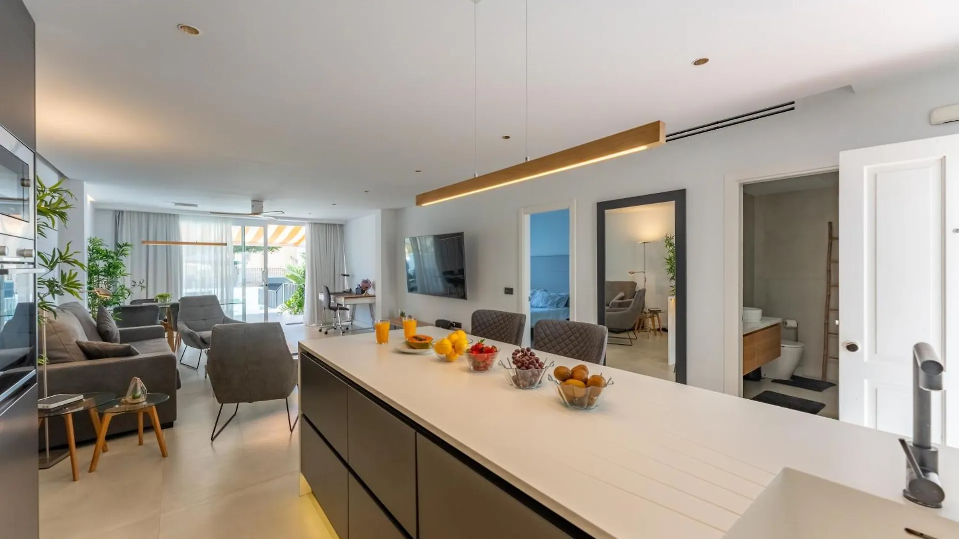 Apartment Designer Loft With Pool, With Gigantic Terrace And Private Parking & In The City Centre Costa Adeje